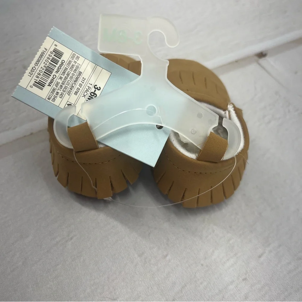 NWT Baby Classic Brown Moccasins 3-6 Months‎